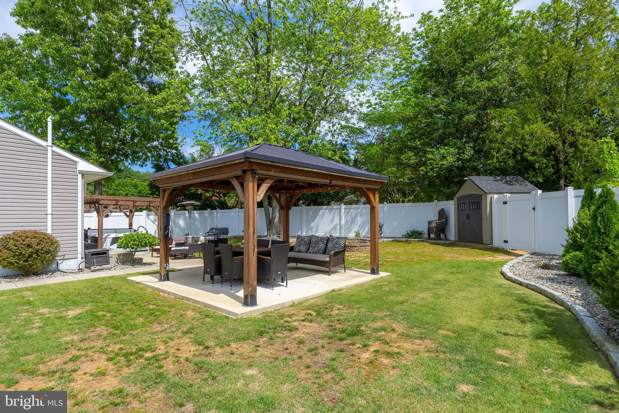 Pine Hill, New Jersey 08021, United States, 3 Bedrooms Bedrooms, ,1 BathroomBathrooms,Residential,Contingent,134842