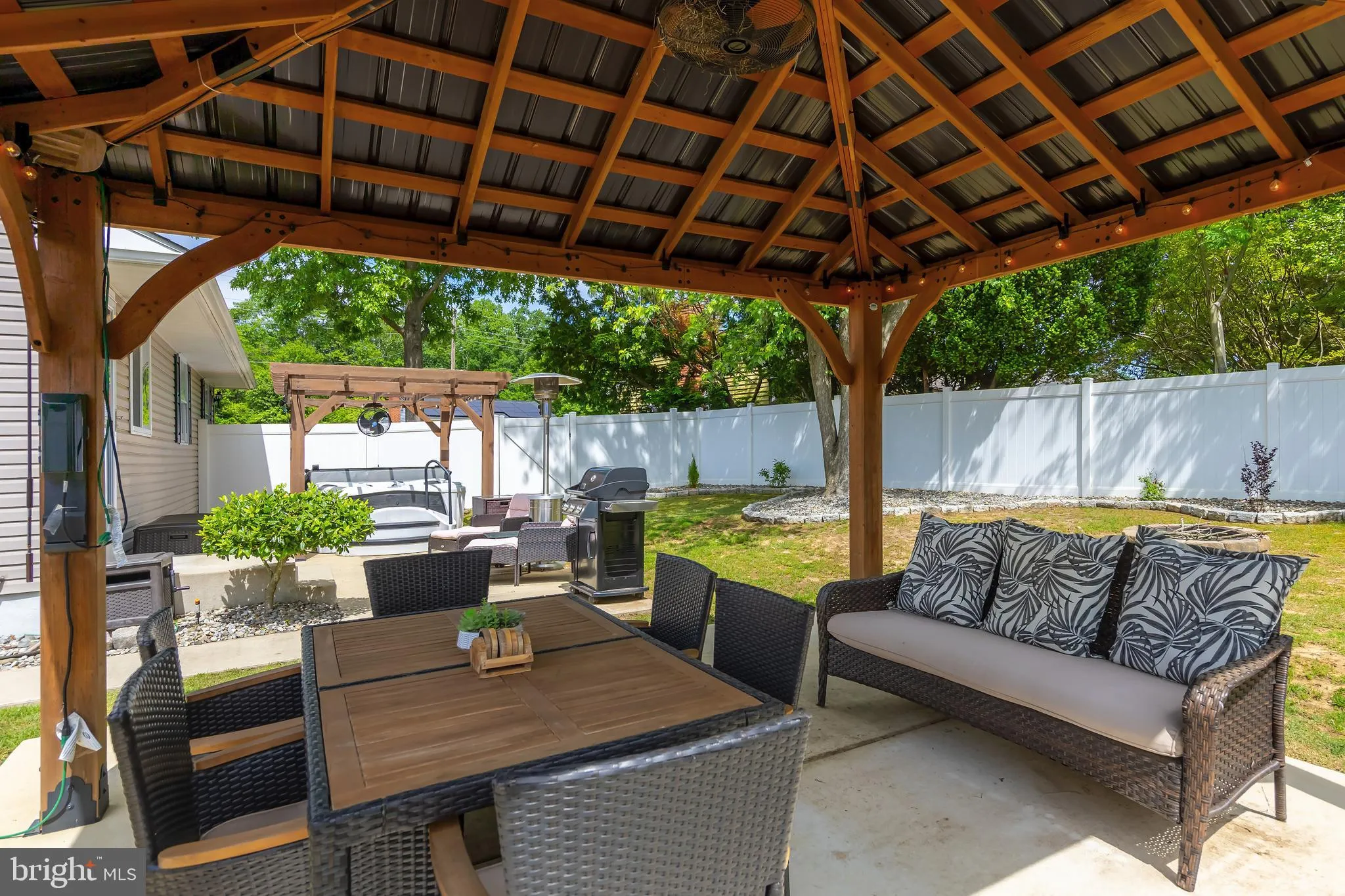 Pine Hill, New Jersey 08021, United States, 3 Bedrooms Bedrooms, ,1 BathroomBathrooms,Residential,Contingent,134842