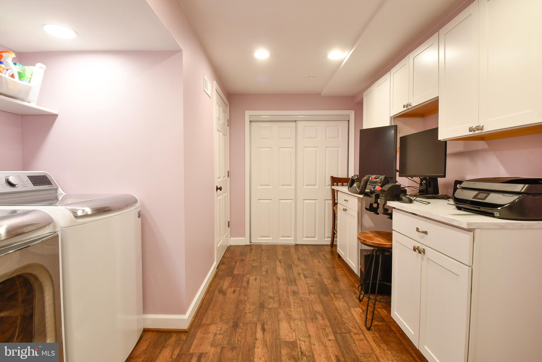 LONGWOOD KNOLLS - Residential