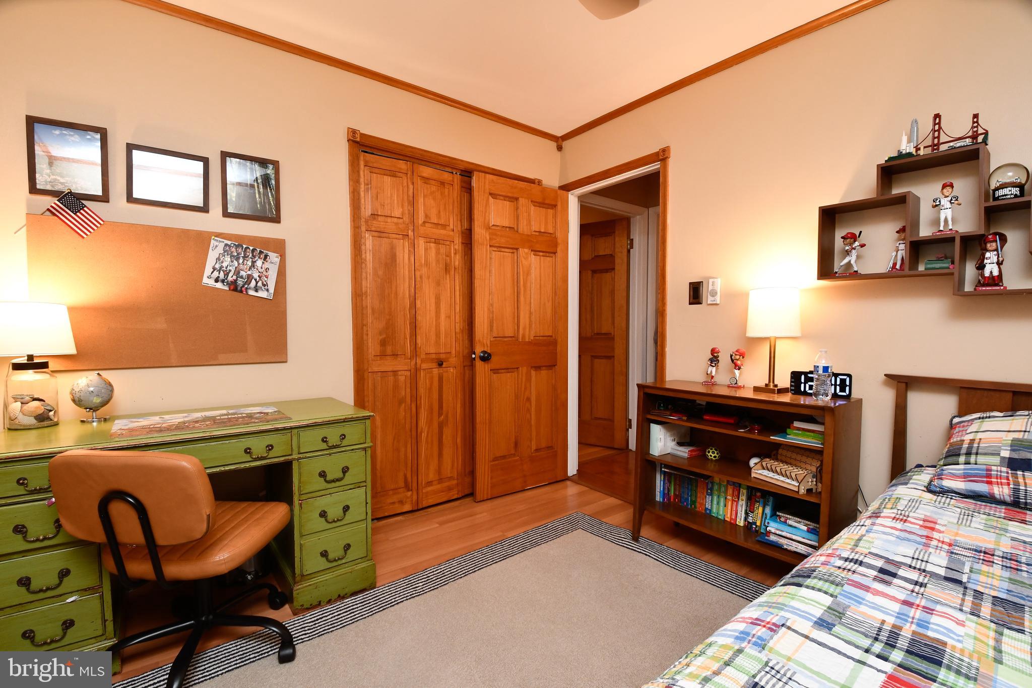 LONGWOOD KNOLLS - Residential