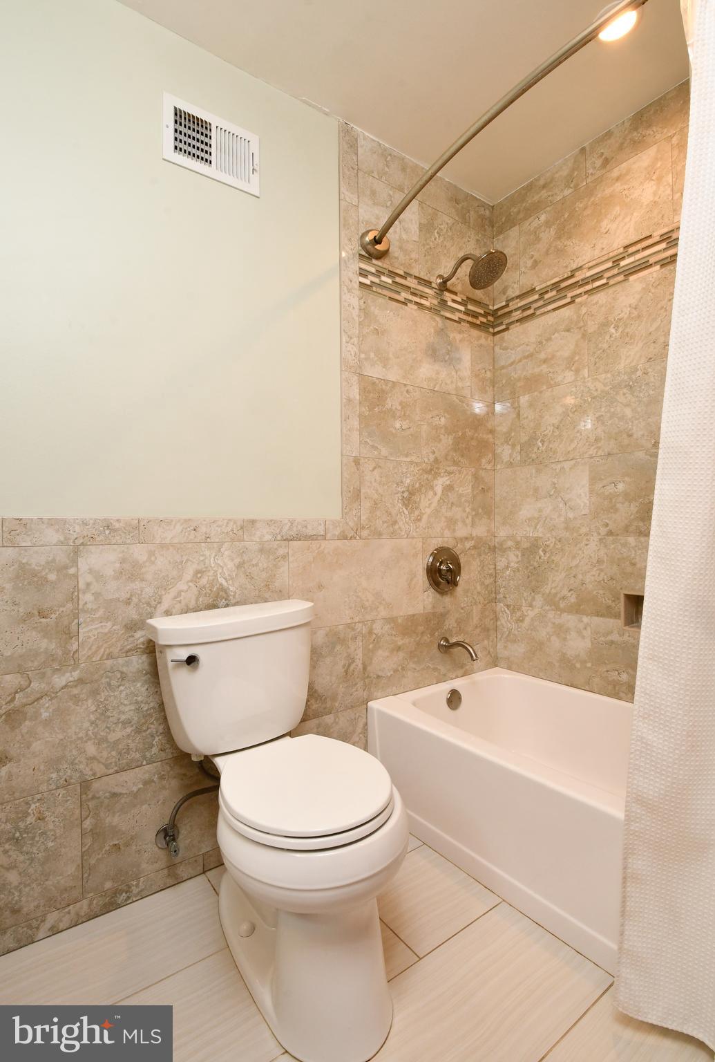 LONGWOOD KNOLLS - Residential