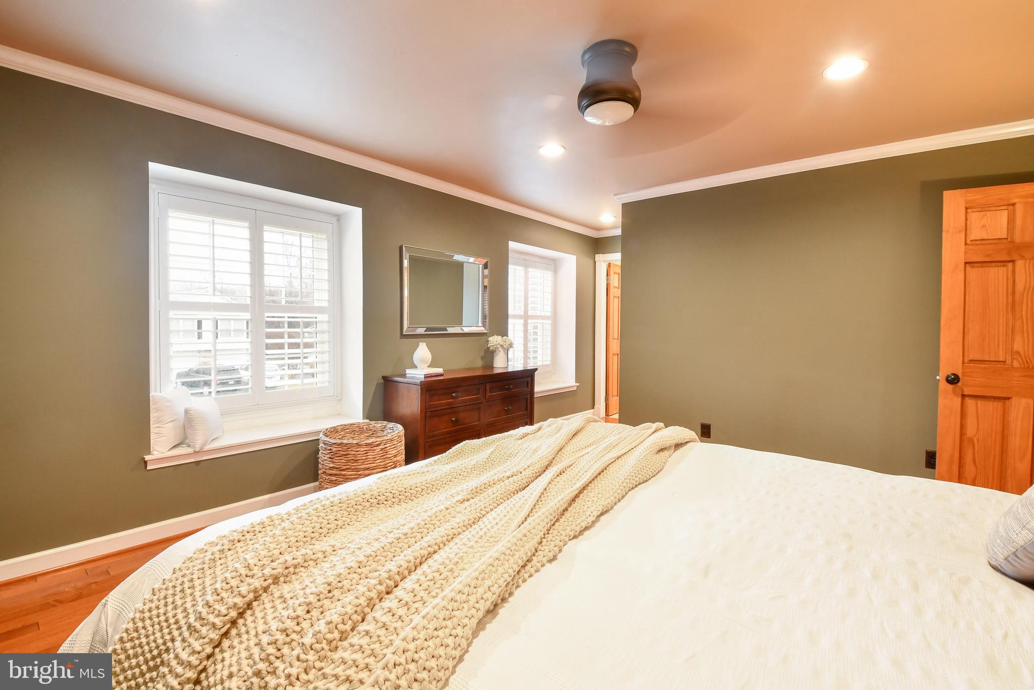 LONGWOOD KNOLLS - Residential