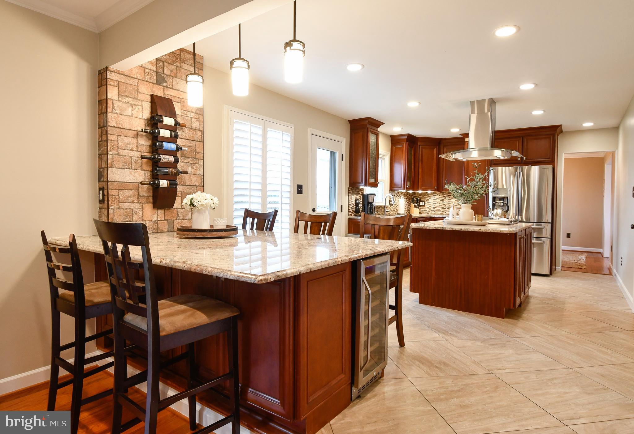 LONGWOOD KNOLLS - Residential