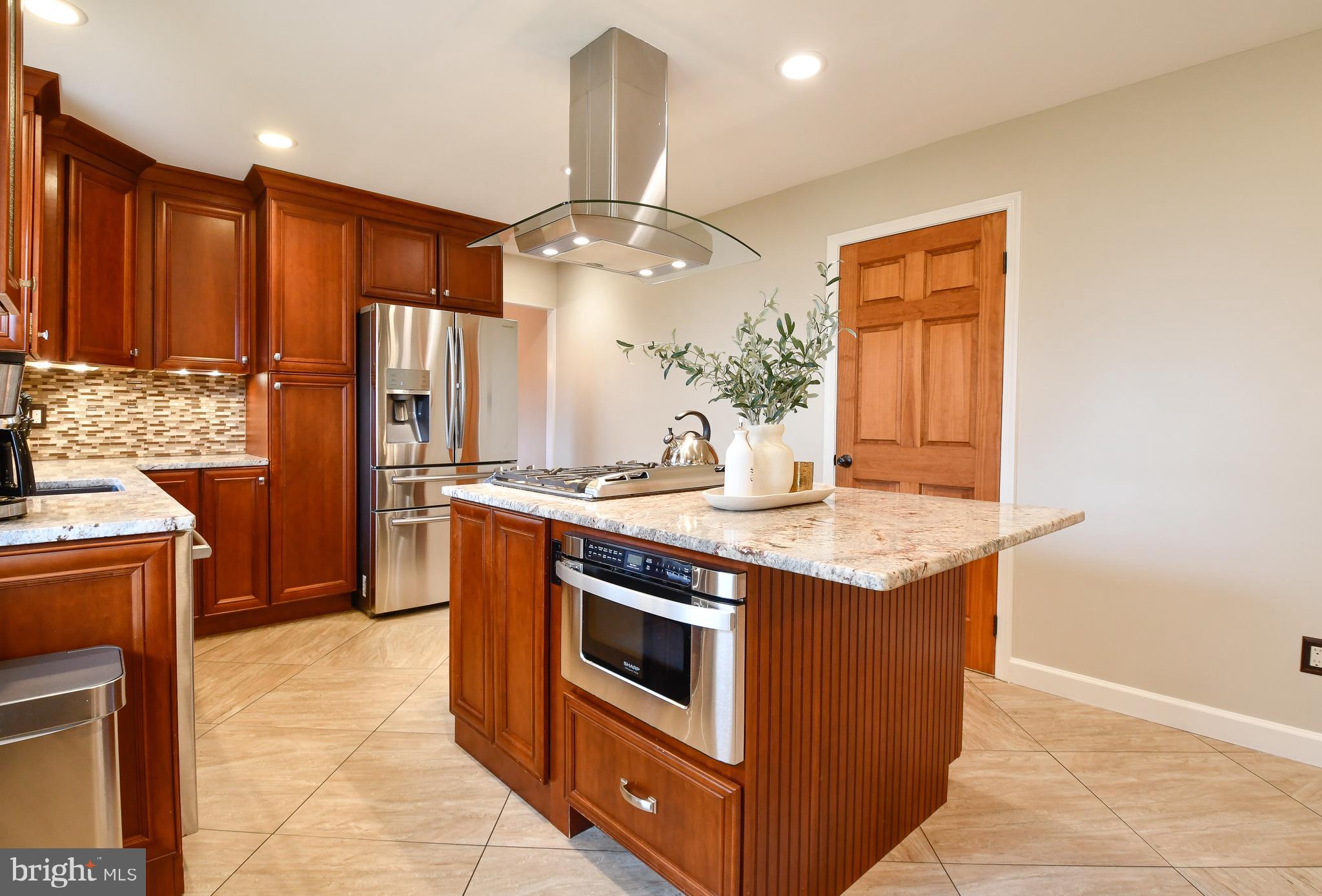 LONGWOOD KNOLLS - Residential