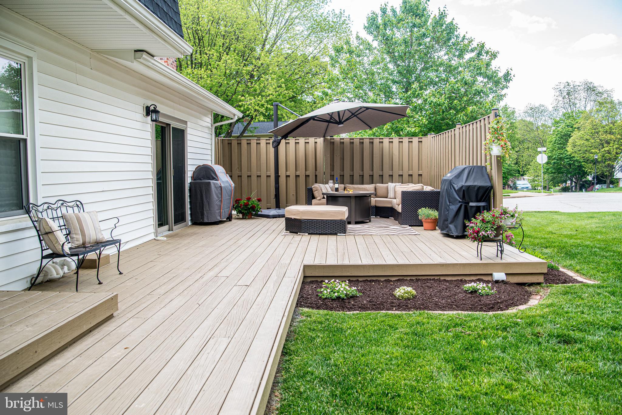 LONGWOOD KNOLLS - Residential