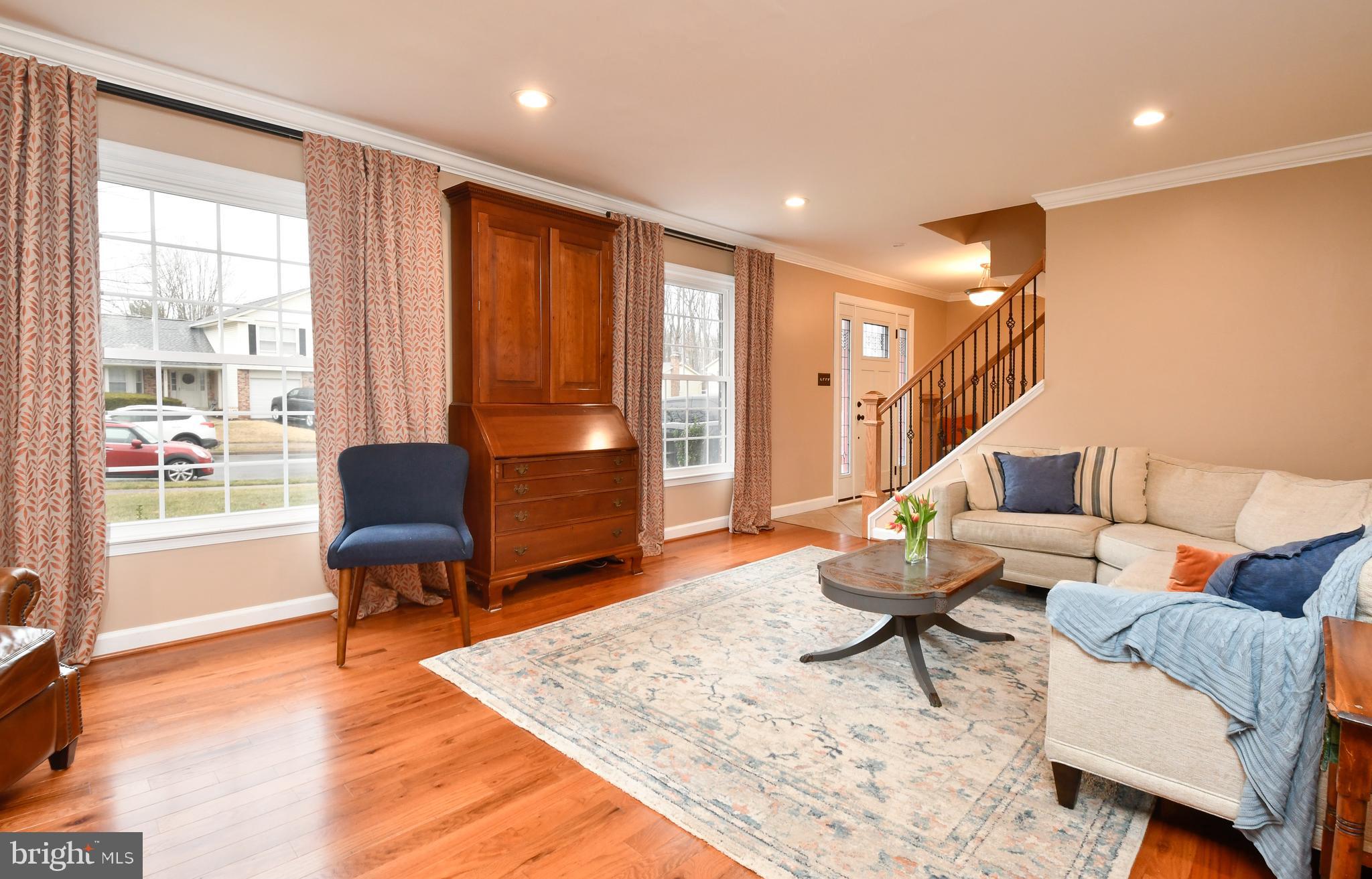 LONGWOOD KNOLLS - Residential