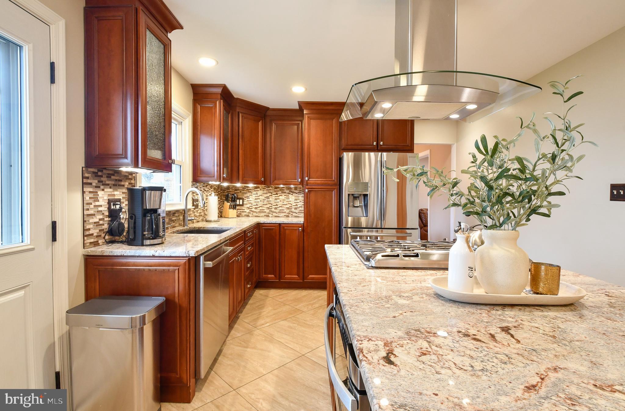 LONGWOOD KNOLLS - Residential