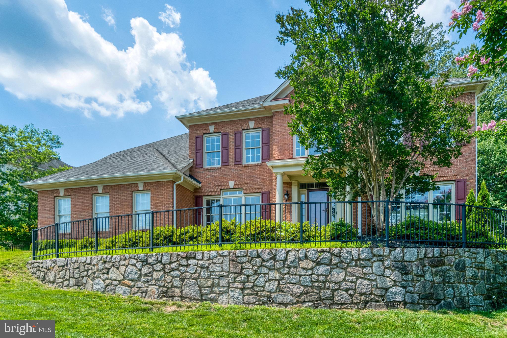 8104 CHARS LANDING COURT