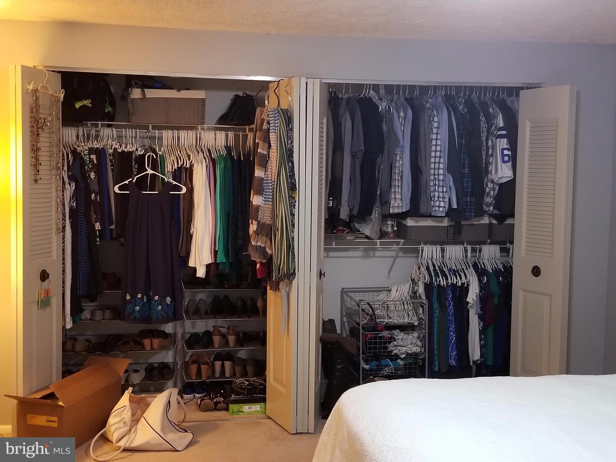 KNOLLS AT NORTH LAKE CONDOMINIUM - Residential Lease