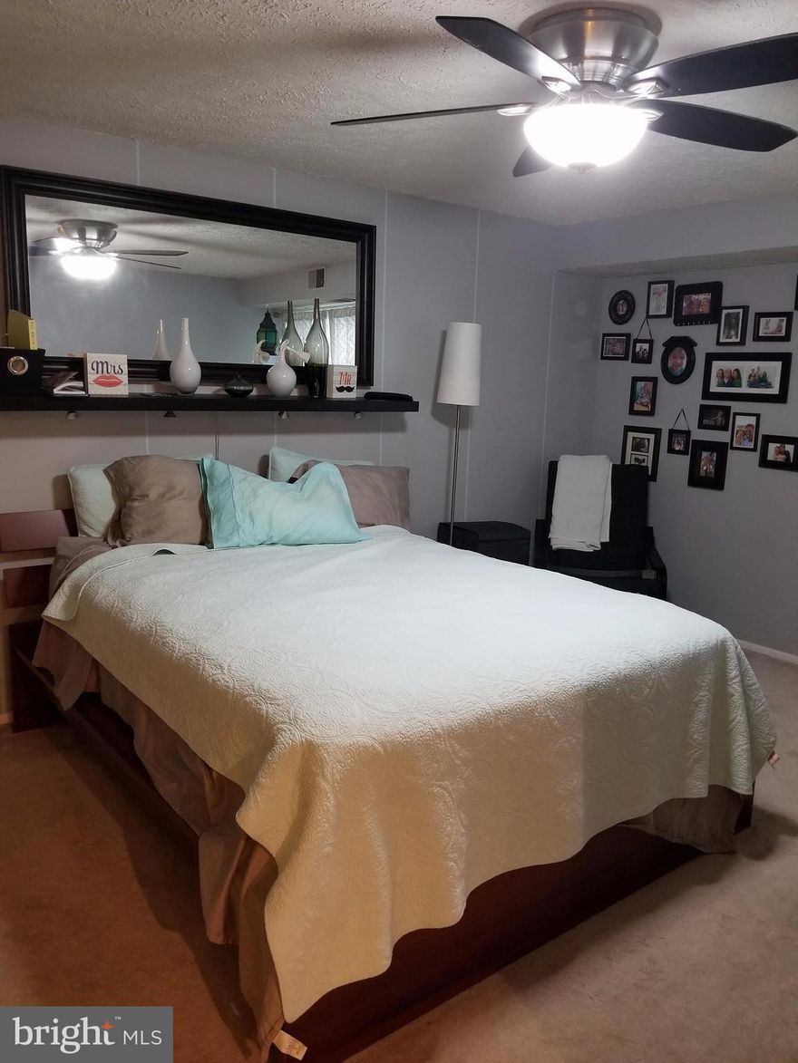 Motivated Landlords!!! .... Super LOW rent for the RIGHT Tenants - Beautifully designed, SPACIOUS, central germantown location, tiled baths, extra closets, balcony space, convenient 2nd br/office space ... Good Credit Must Apply