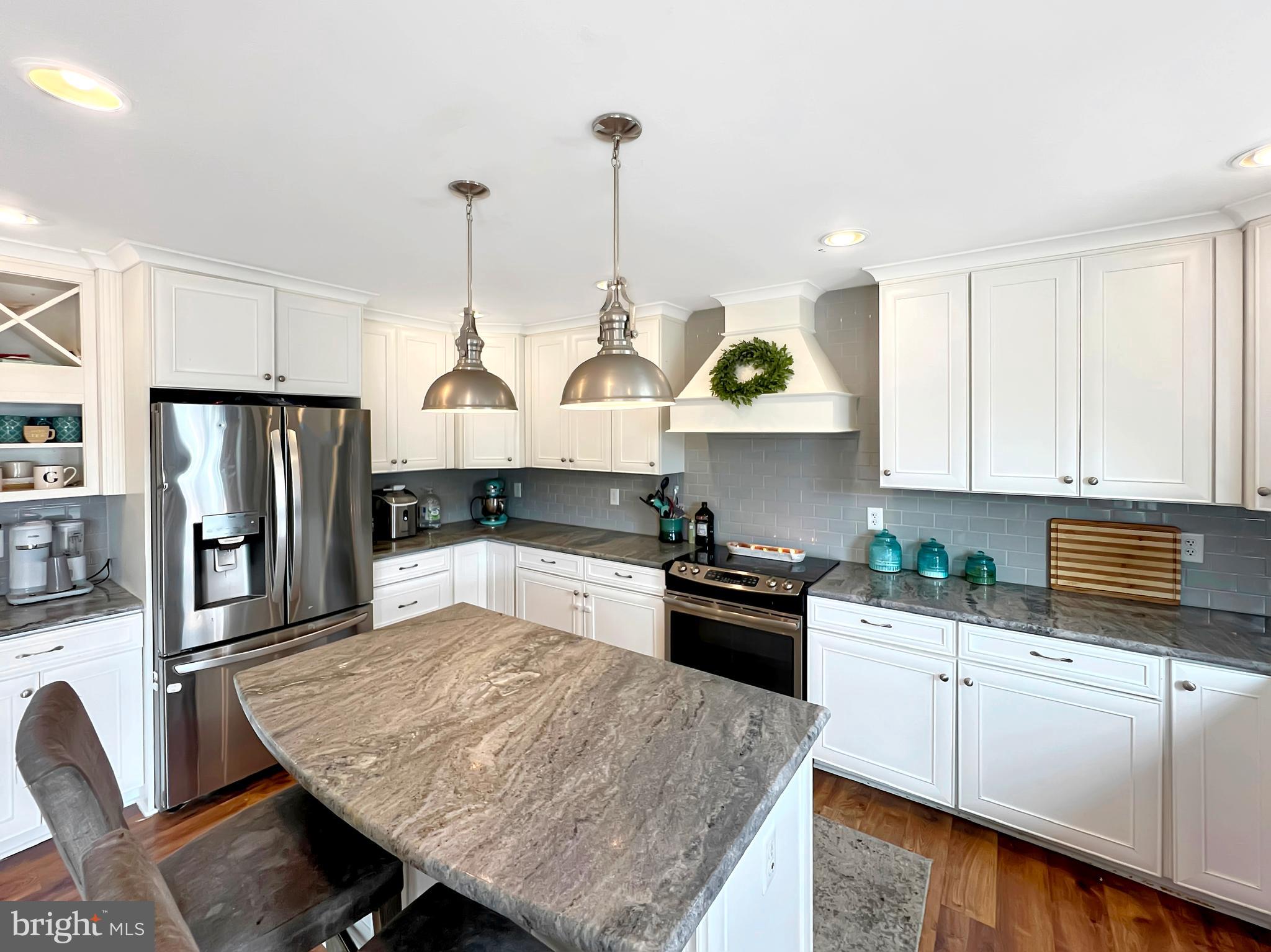 MILLS FARM - Residential