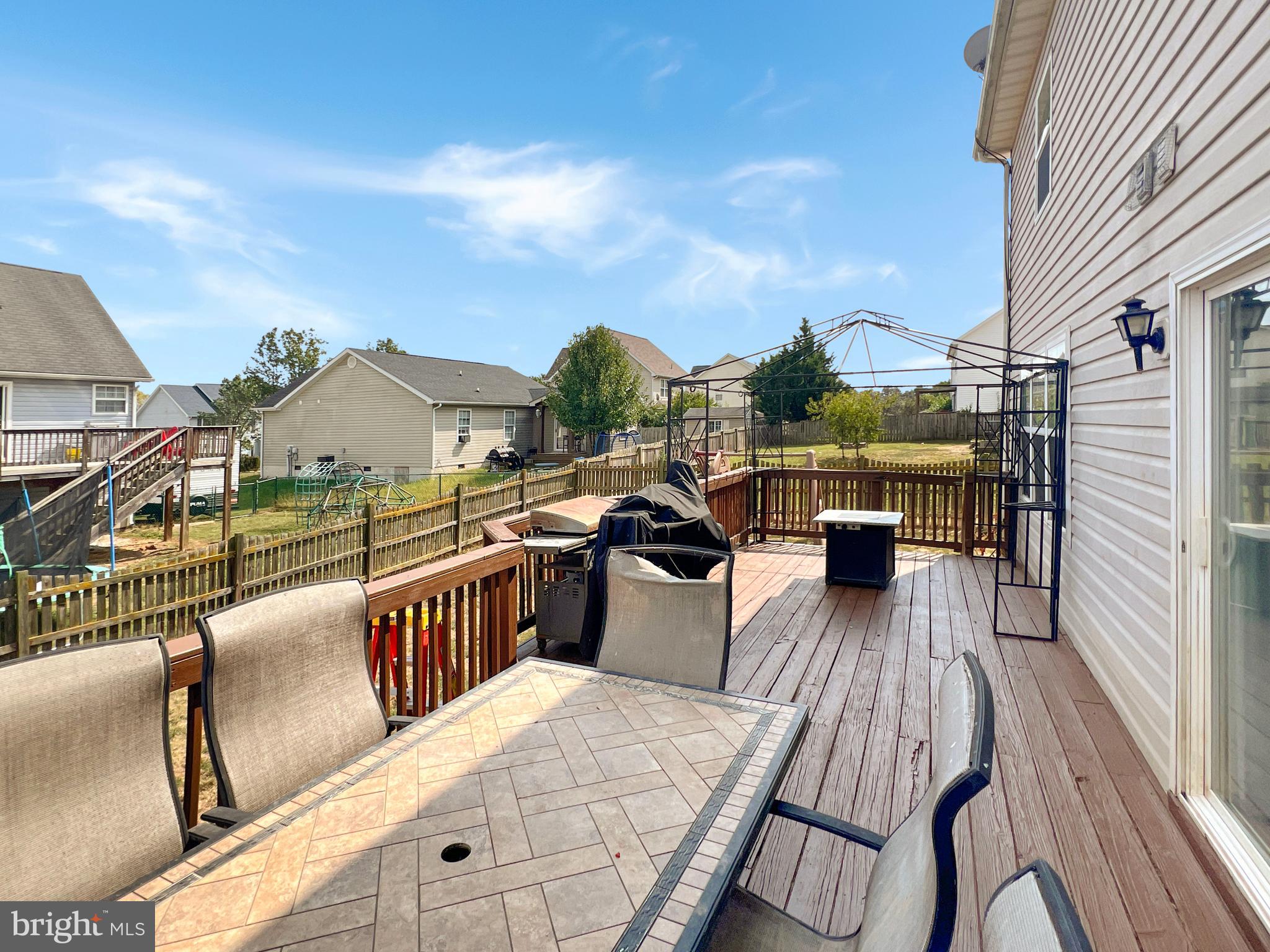 MILLS FARM - Residential