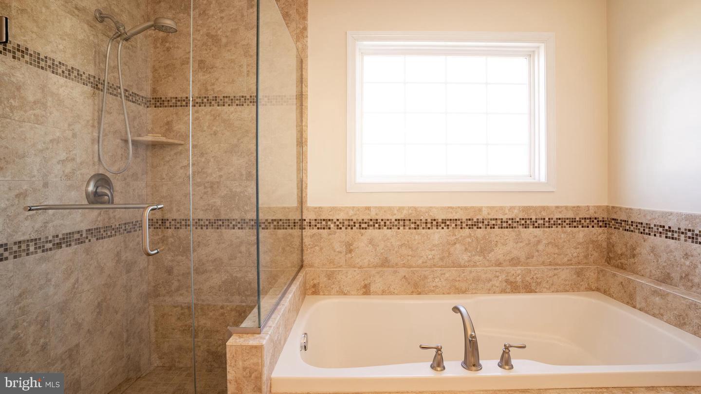 MILLS FARM - Residential