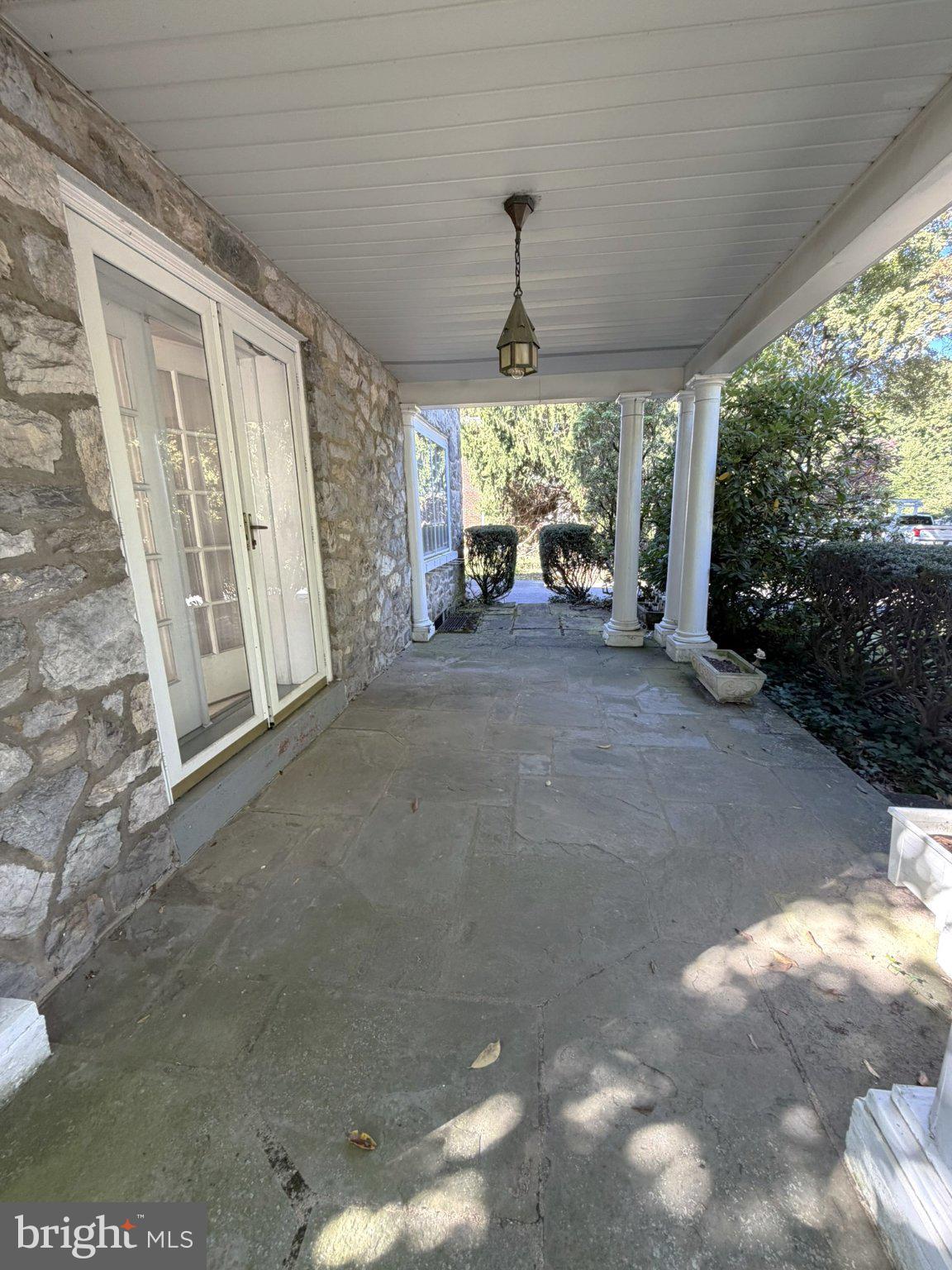 2 JEFFERSON BOULEVARD