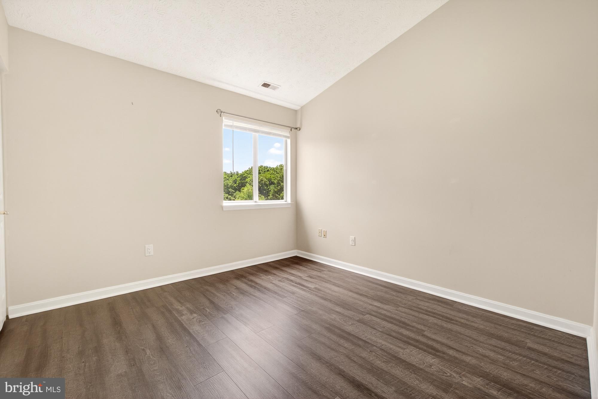 OLD FARM STATION - Residential