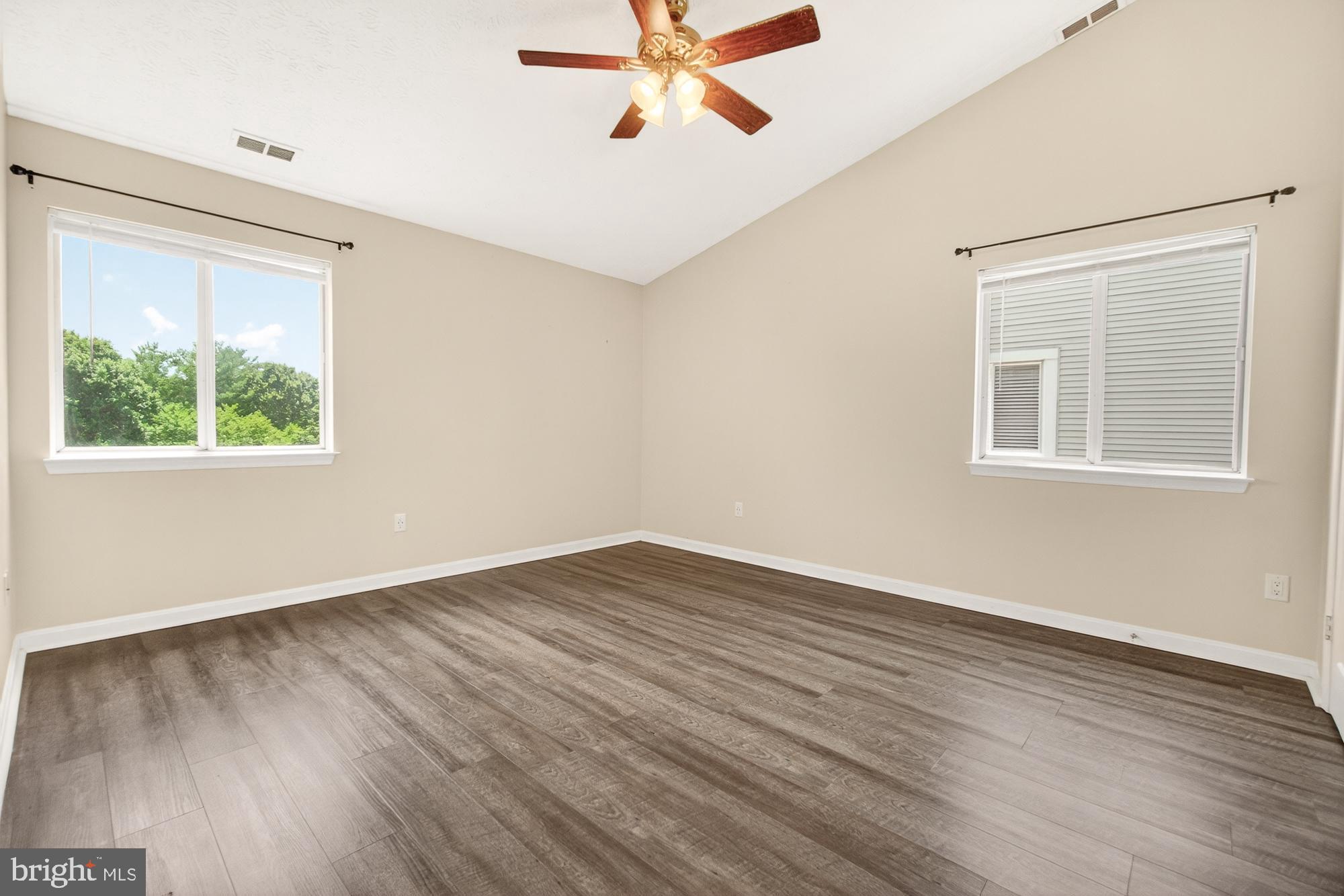 OLD FARM STATION - Residential