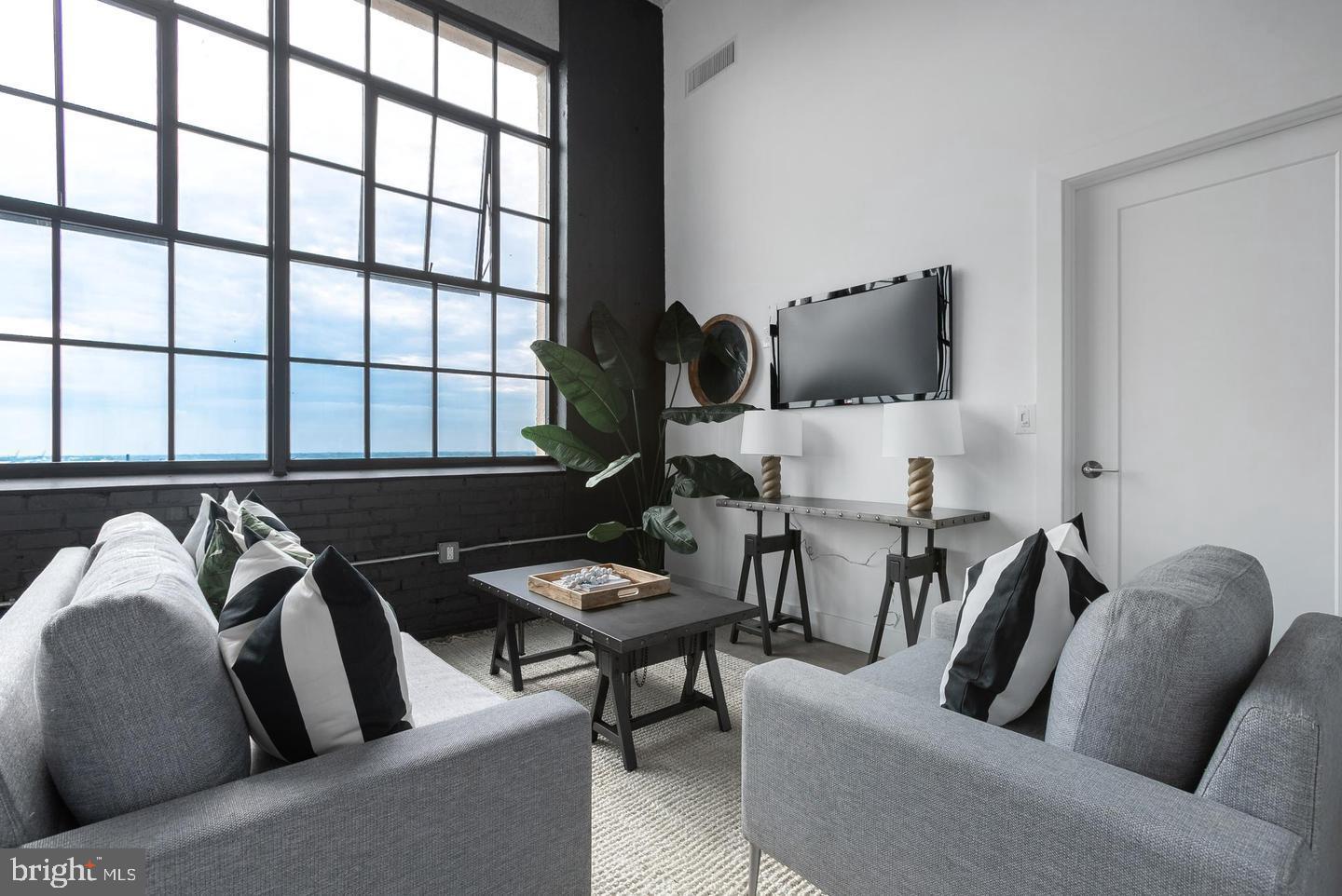 OLDE KENSINGTON - Residential Lease