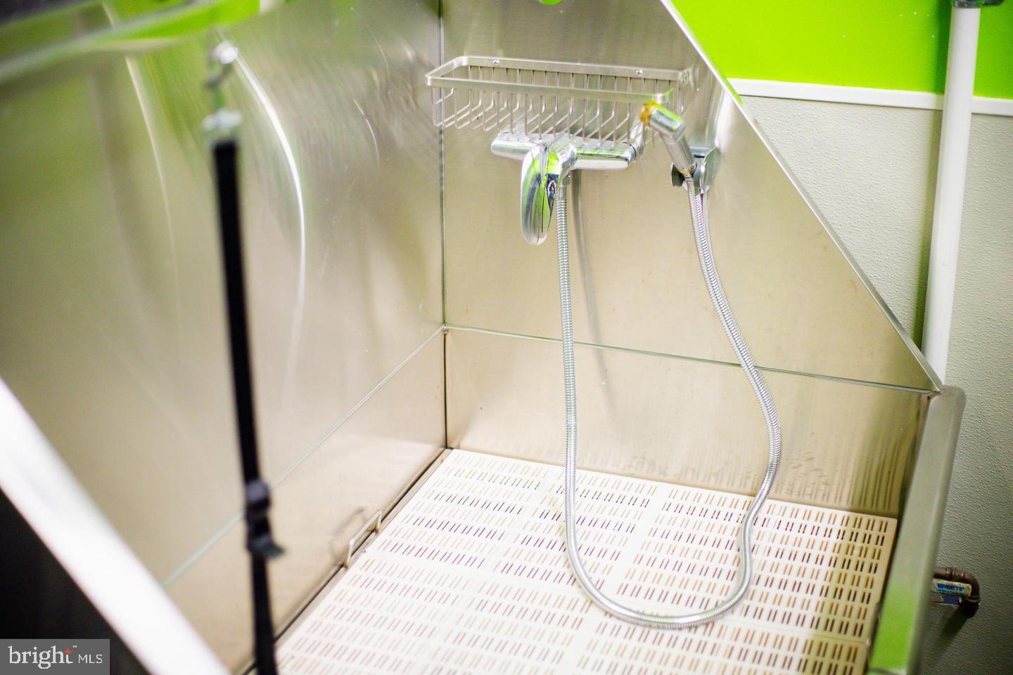 OLDE KENSINGTON - Residential Lease