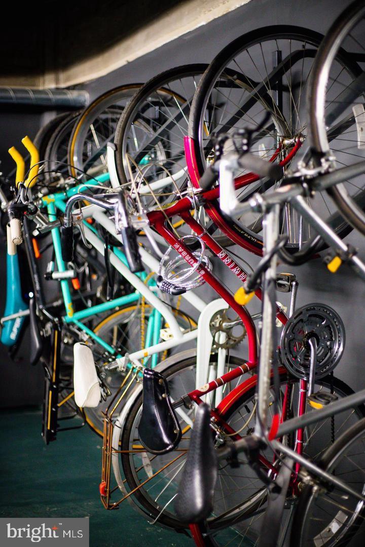 OLDE KENSINGTON - Residential Lease