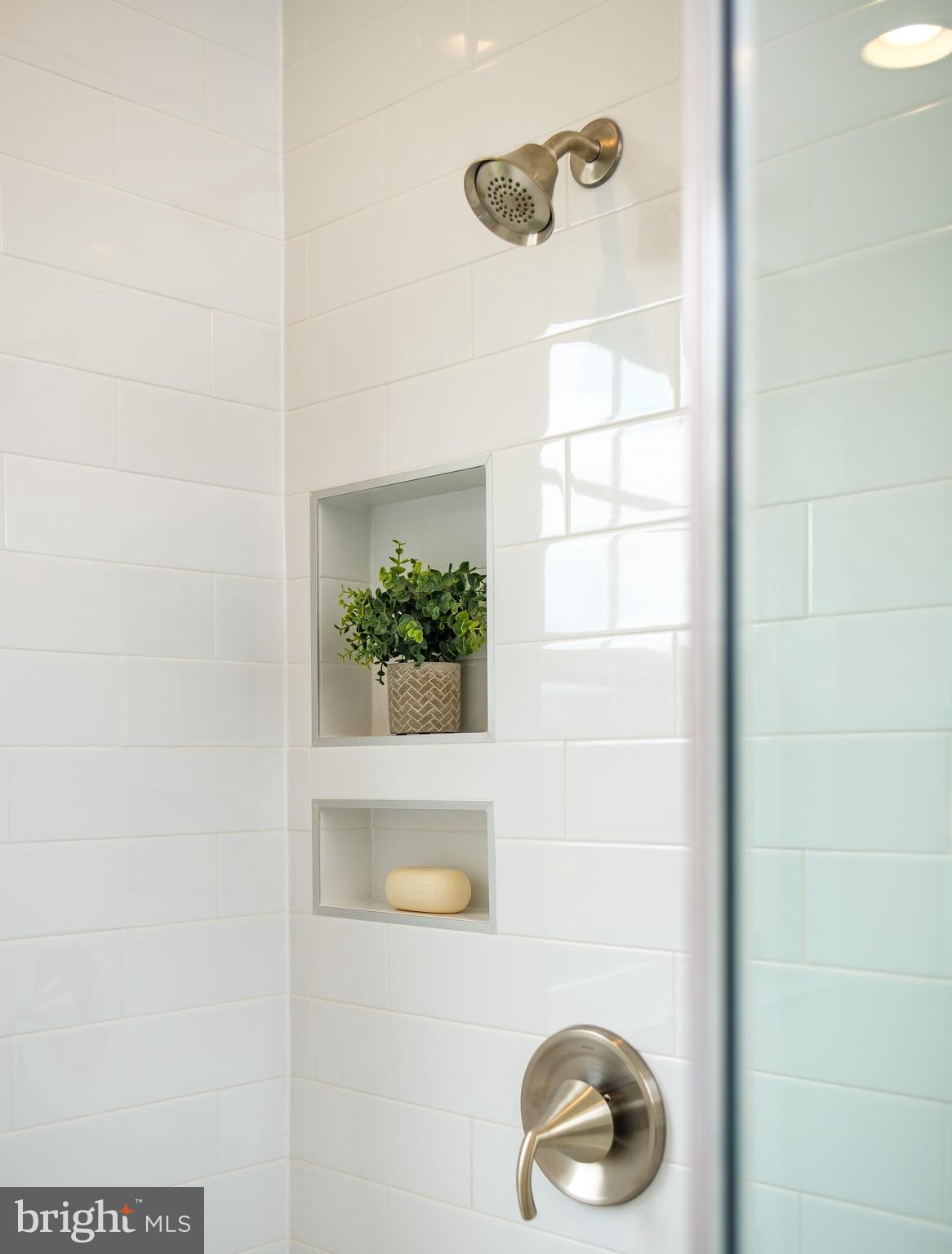 ROCK ISLAND LANDING - Residential