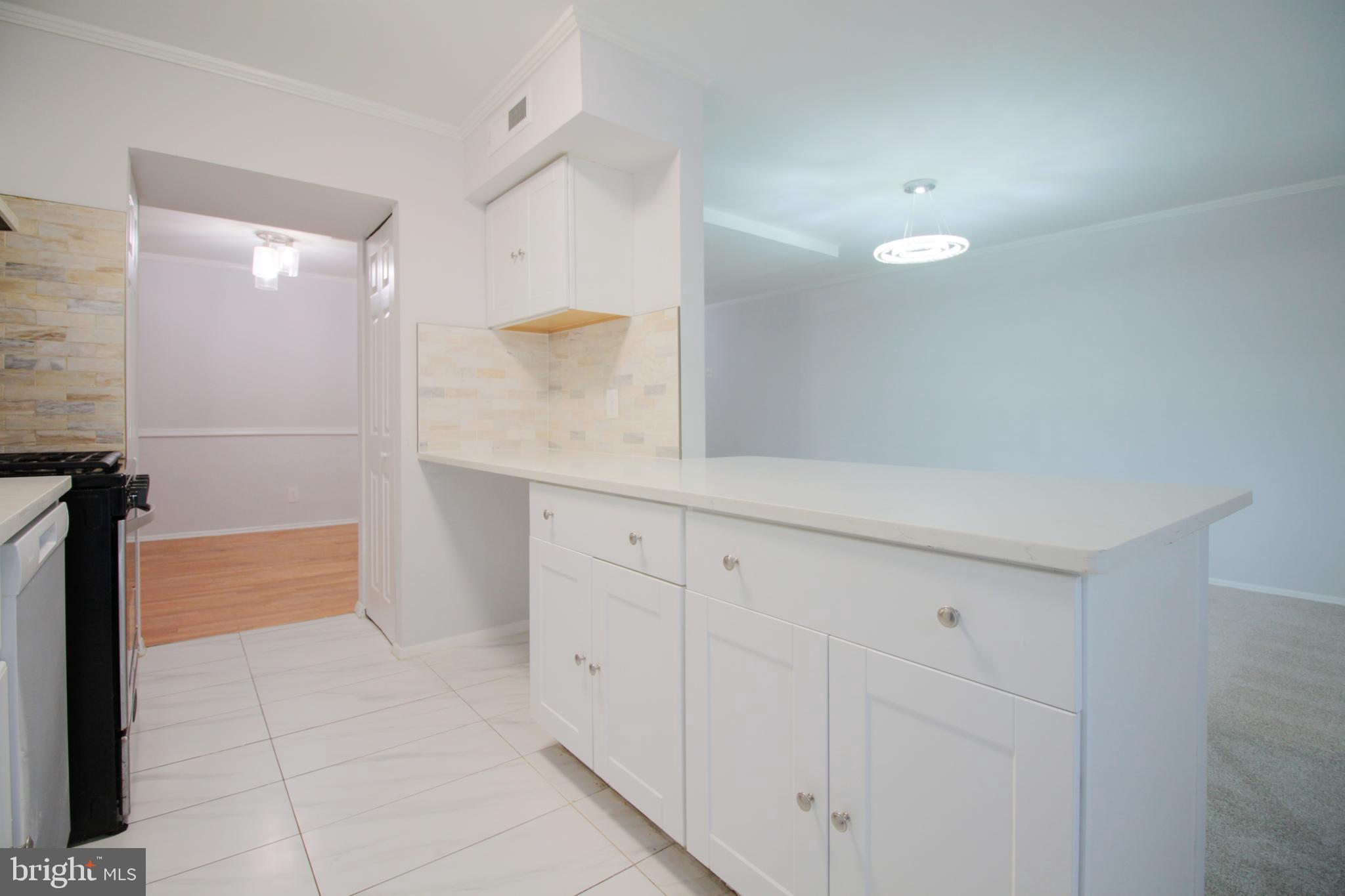 CHERRY GLEN CONDOS - Residential