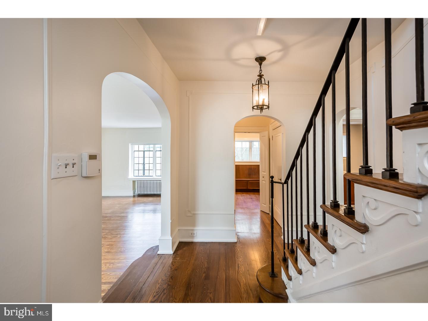 EAST FALLS - Residential Lease