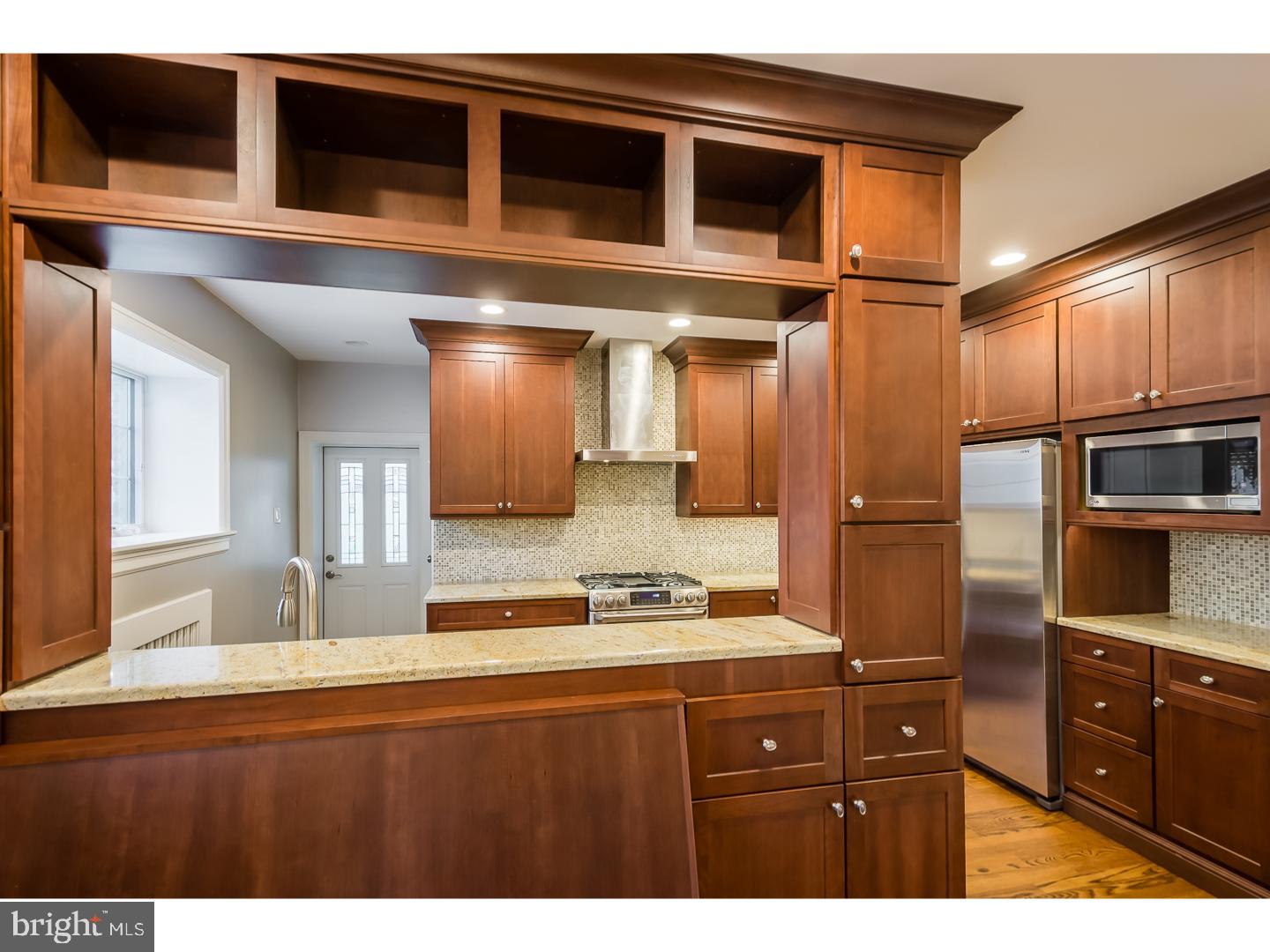 EAST FALLS - Residential Lease