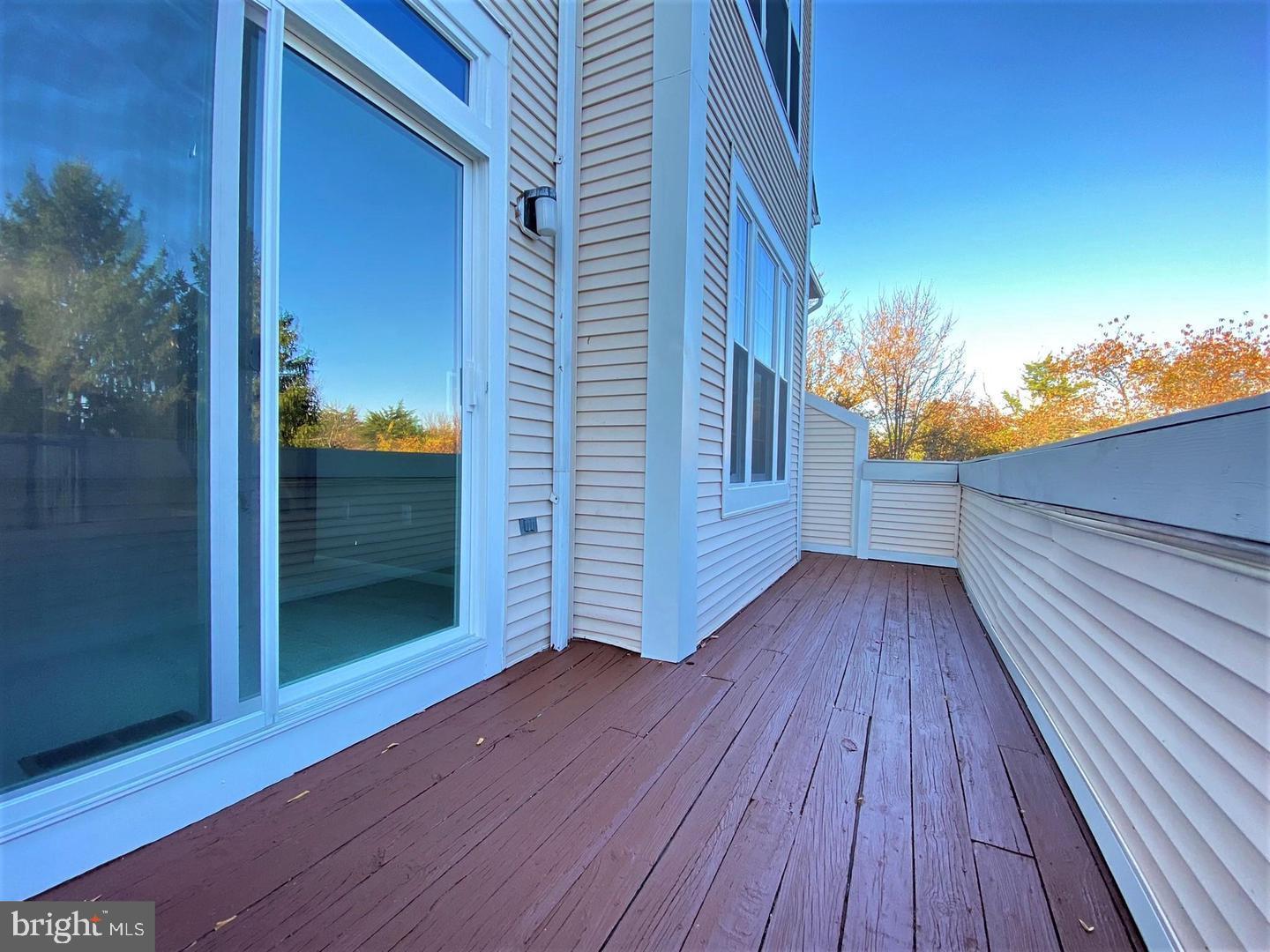 ASHBURN VILLAGE - Residential Lease