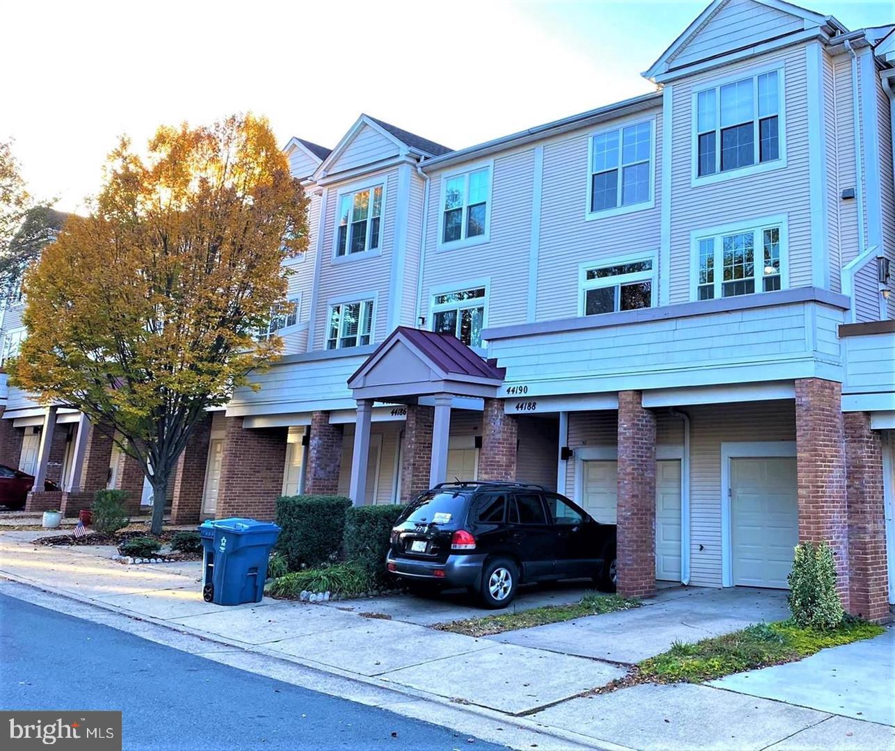 ASHBURN VILLAGE - Residential Lease