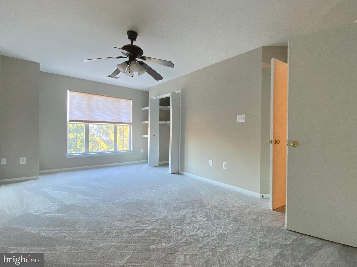 ASHBURN VILLAGE - Residential Lease