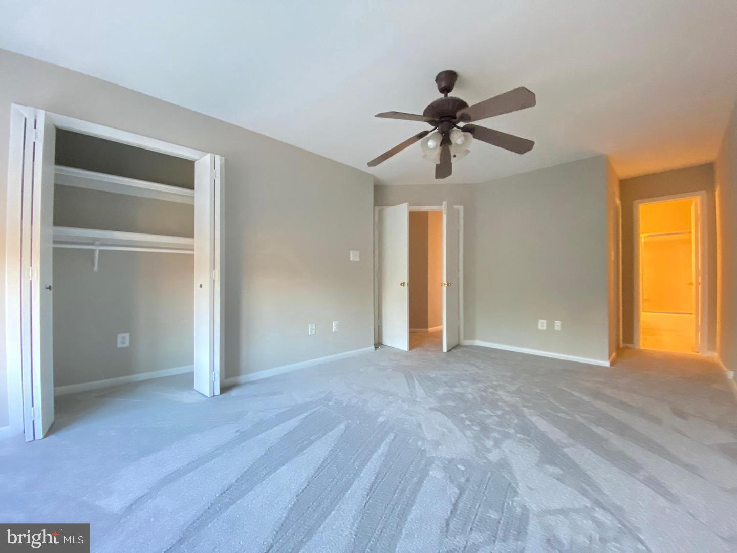 ASHBURN VILLAGE - Residential Lease