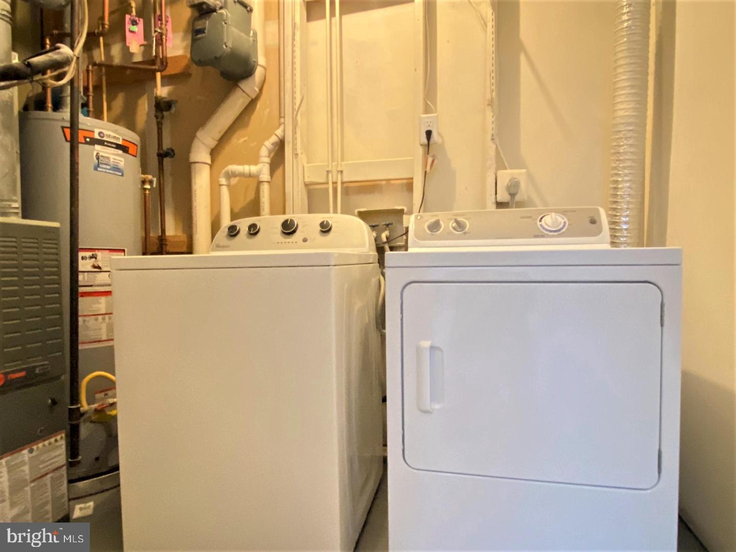 ASHBURN VILLAGE - Residential Lease