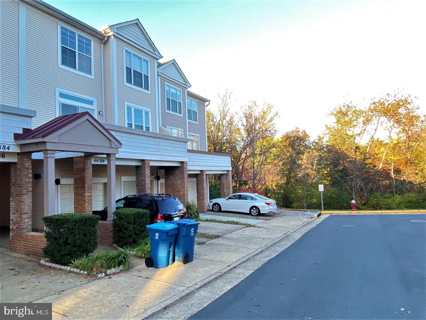 ASHBURN VILLAGE - Residential Lease