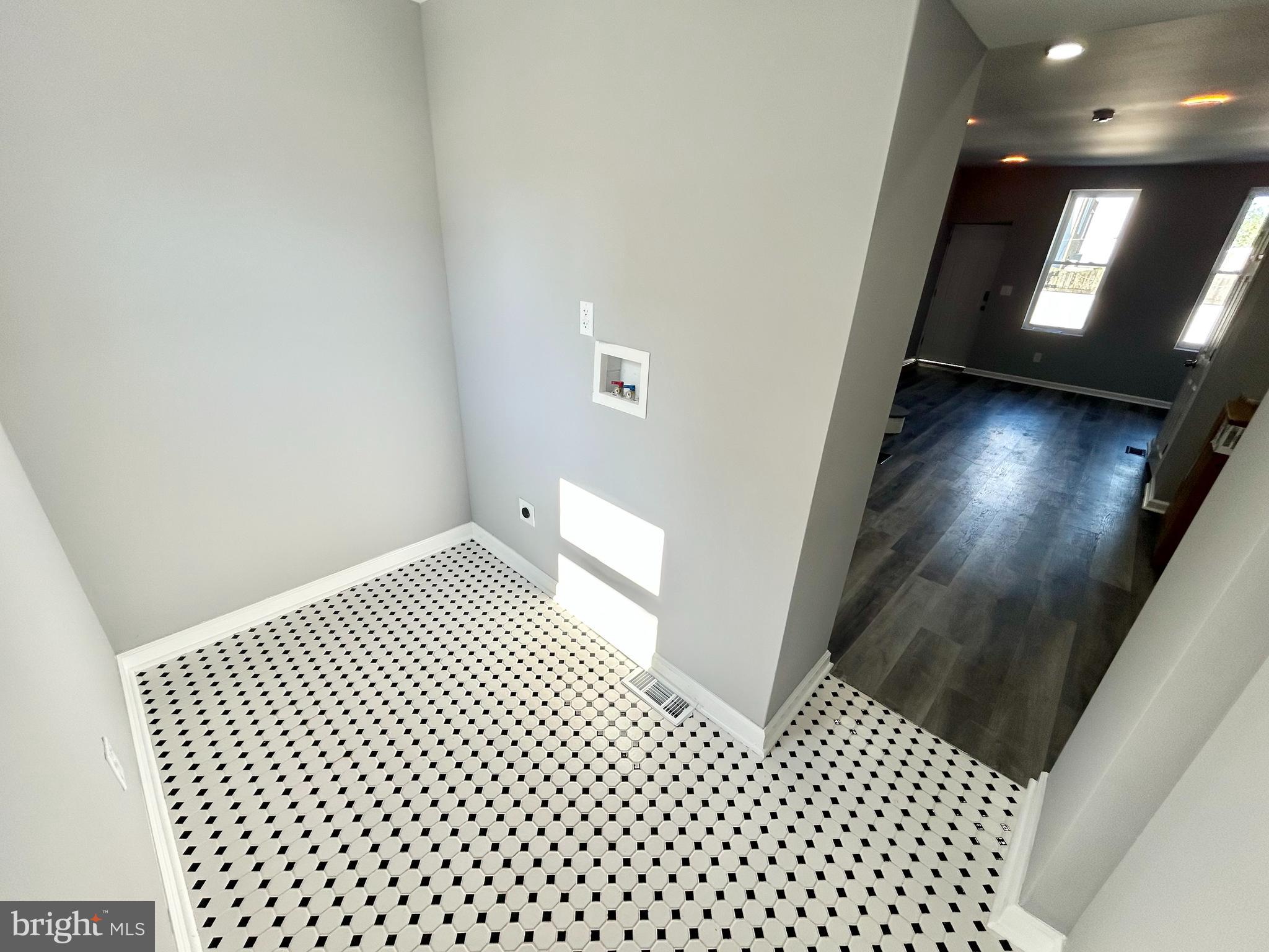 RICHMOND - Residential Lease