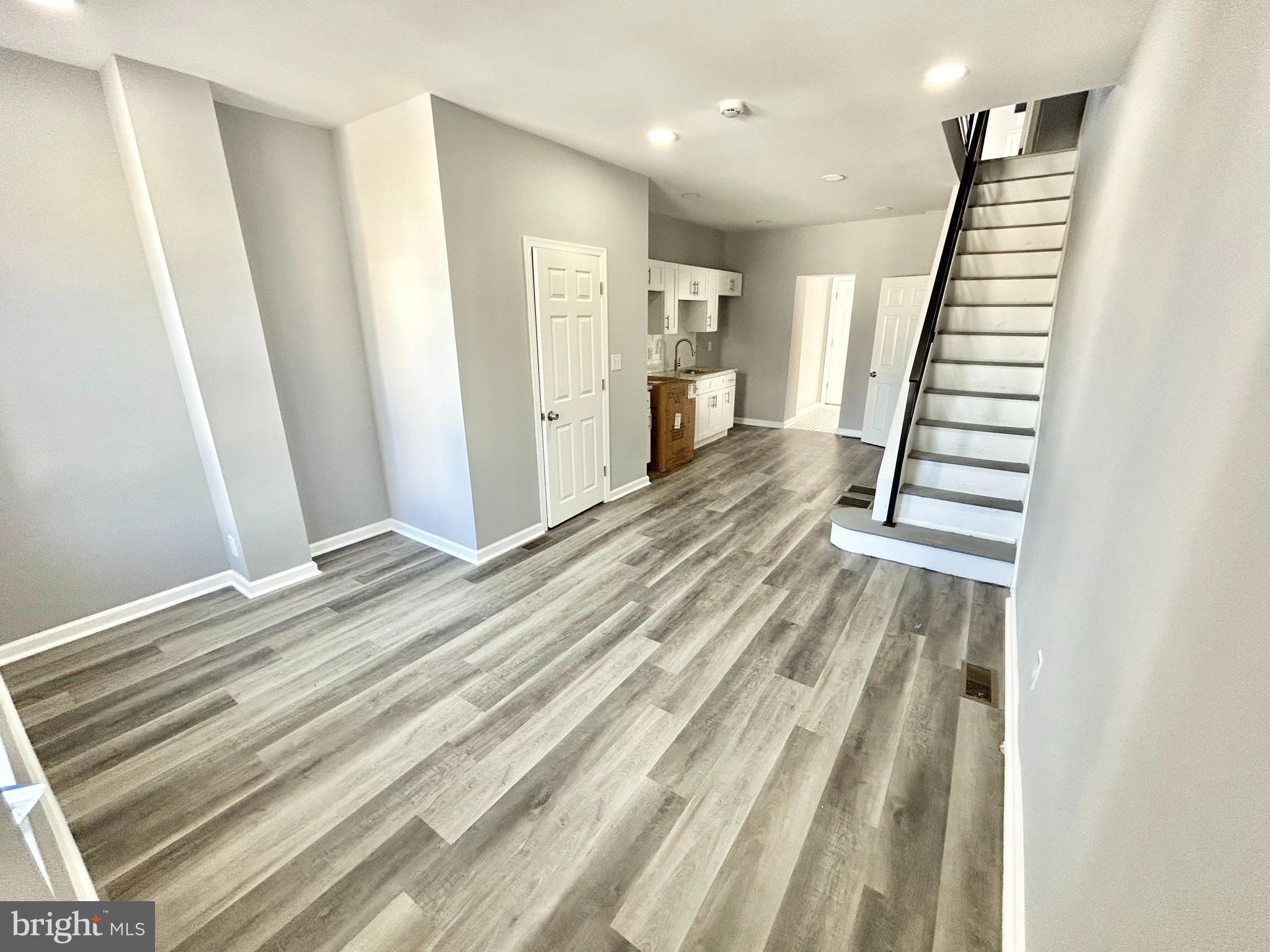 RICHMOND - Residential Lease