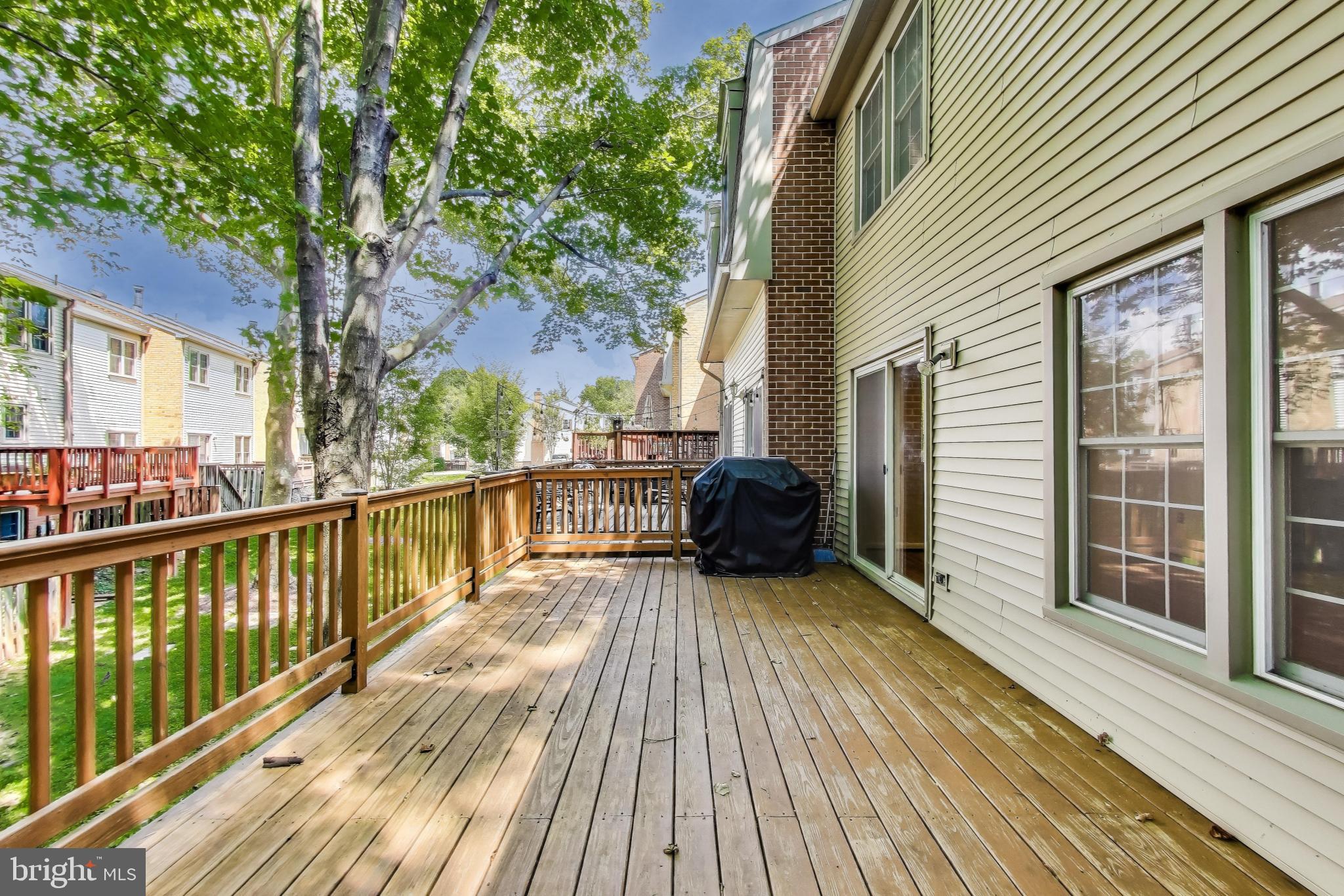 MONTROSE WOODS CODM - Residential Lease