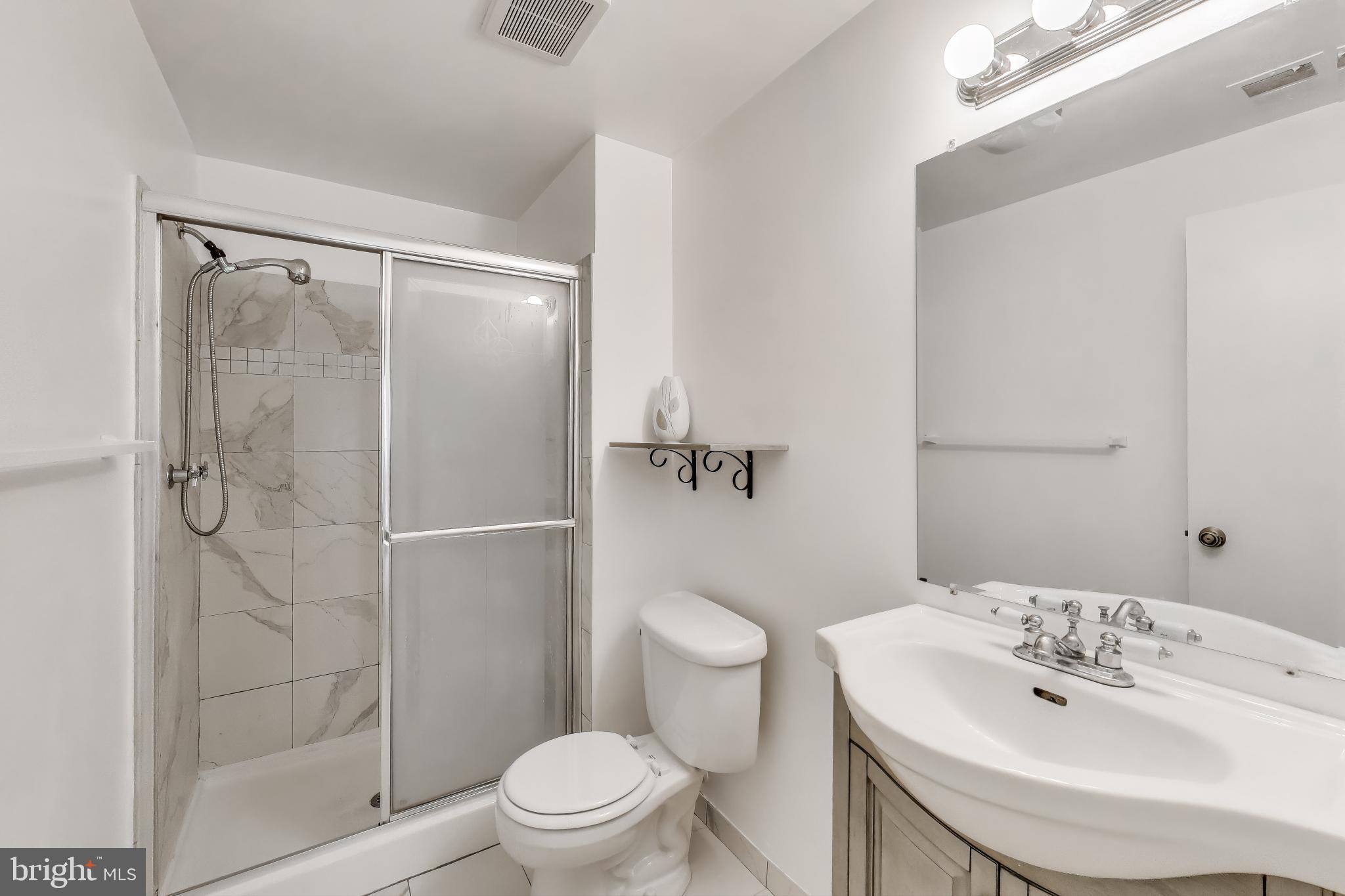 MONTROSE WOODS CODM - Residential Lease