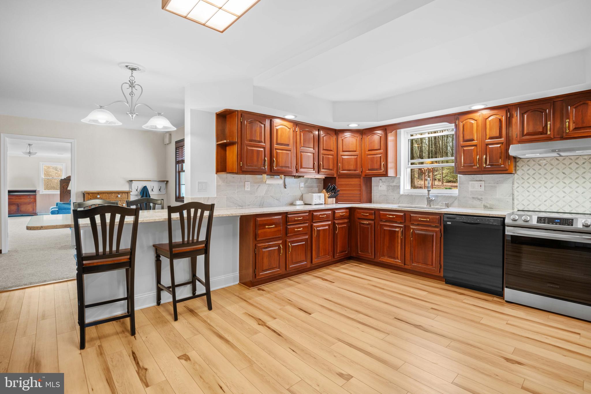 WOODSIDE VIEW - Residential