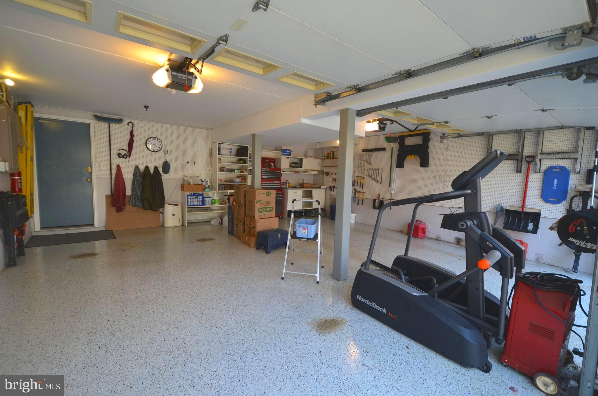 WOODSIDE VIEW - Residential