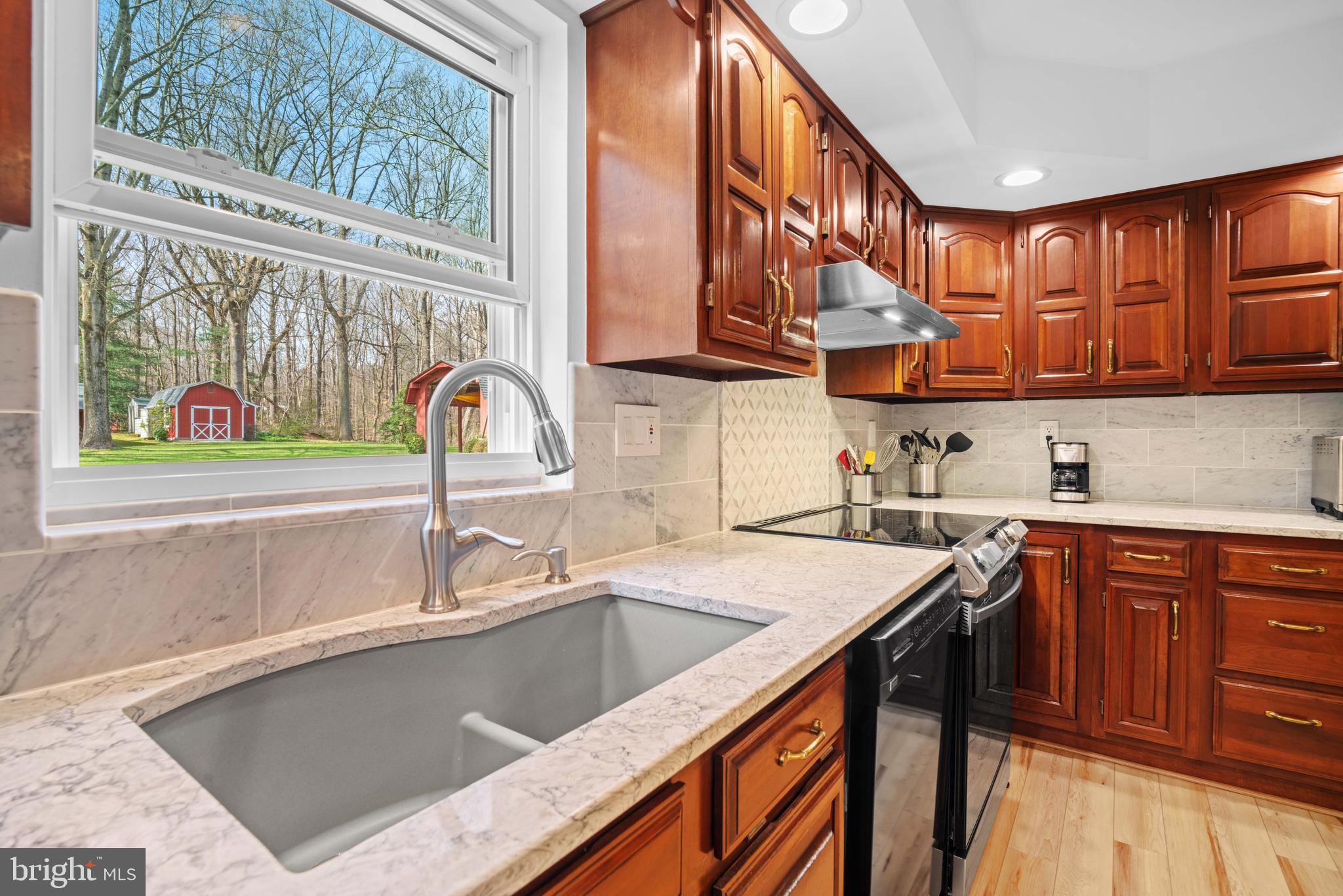 WOODSIDE VIEW - Residential