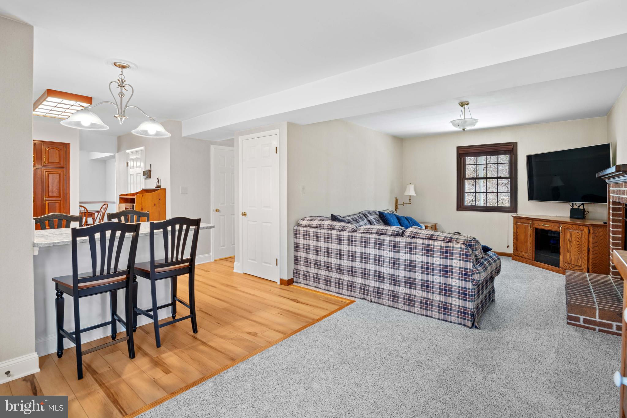 WOODSIDE VIEW - Residential