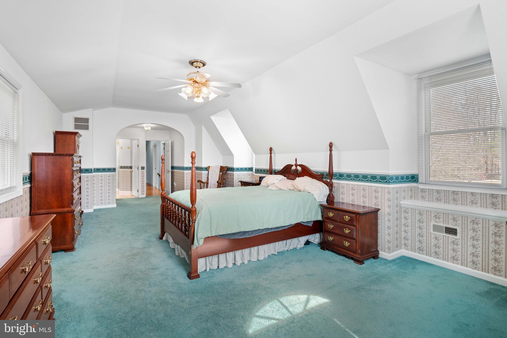 WOODSIDE VIEW - Residential