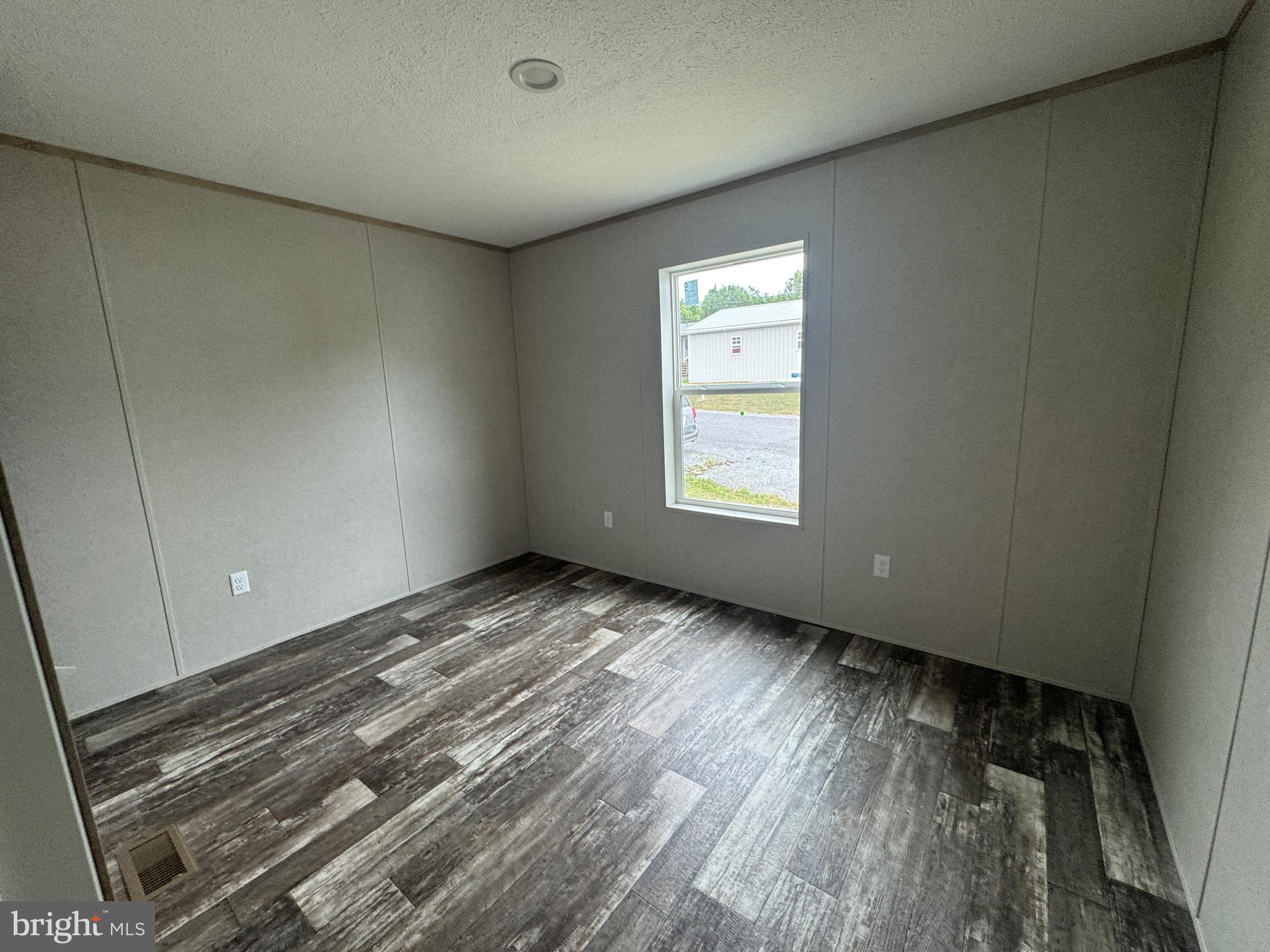 HILLSIDE ESTATES - Residential