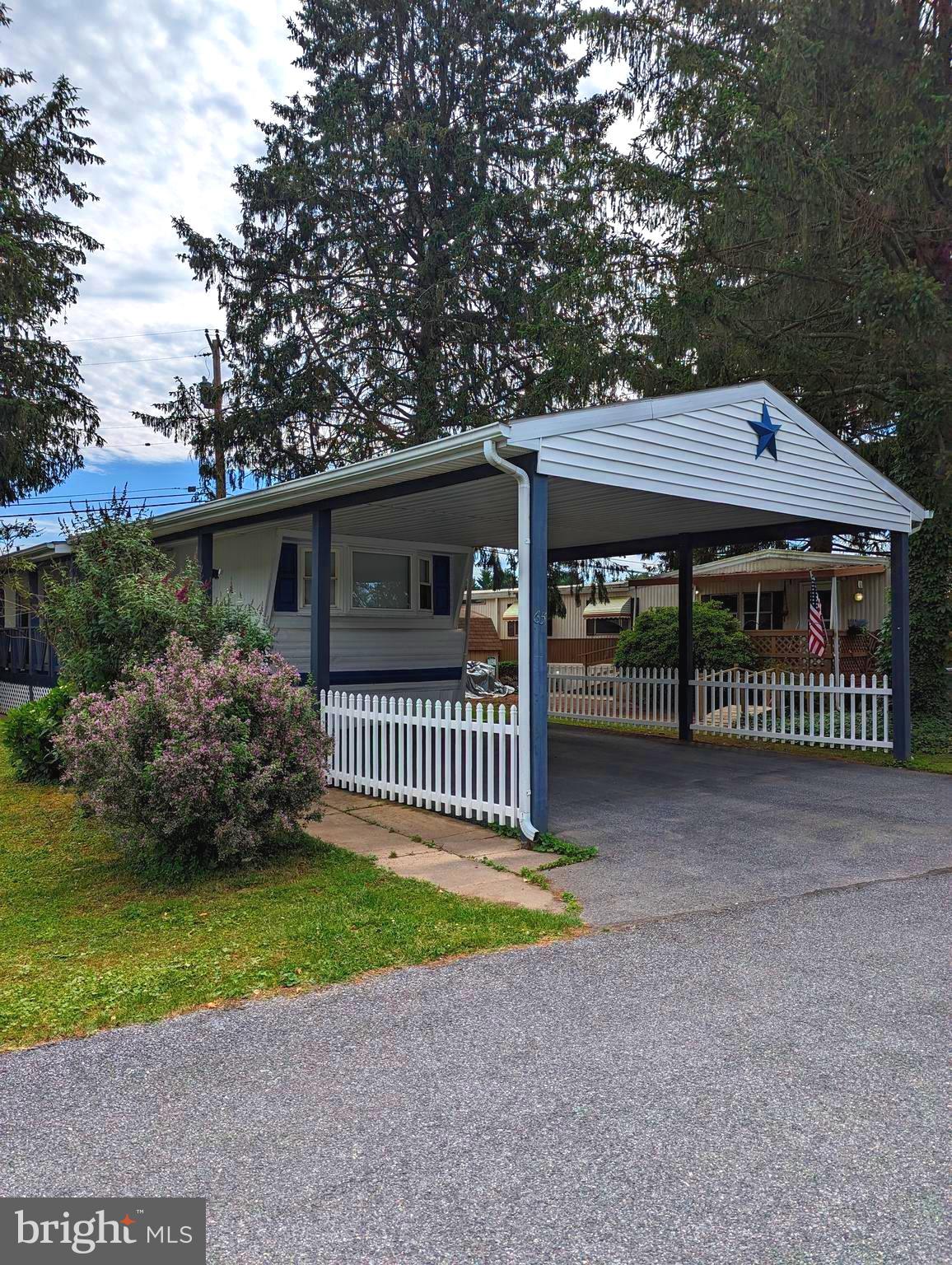 HILLANDALE HOMES - Residential