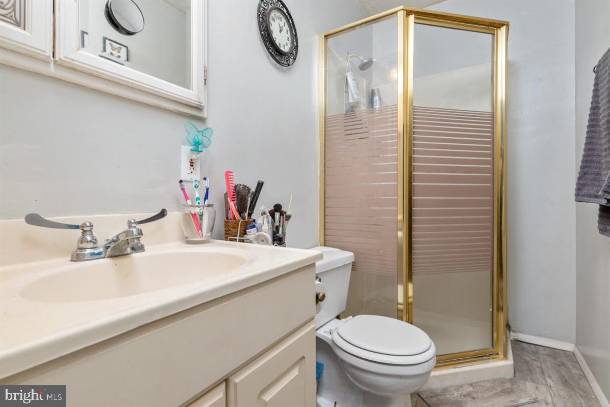 REVELL DOWNS - Residential