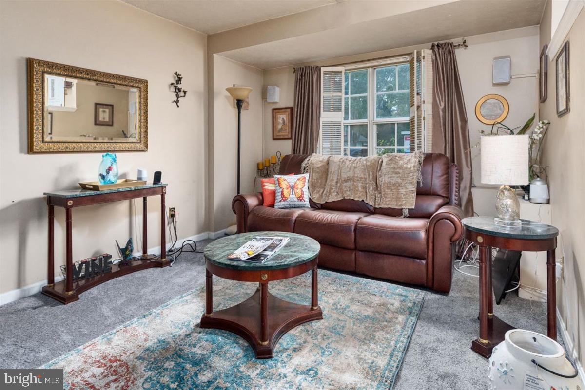 REVELL DOWNS - Residential