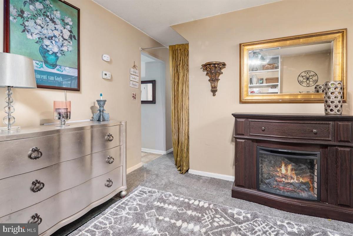 REVELL DOWNS - Residential