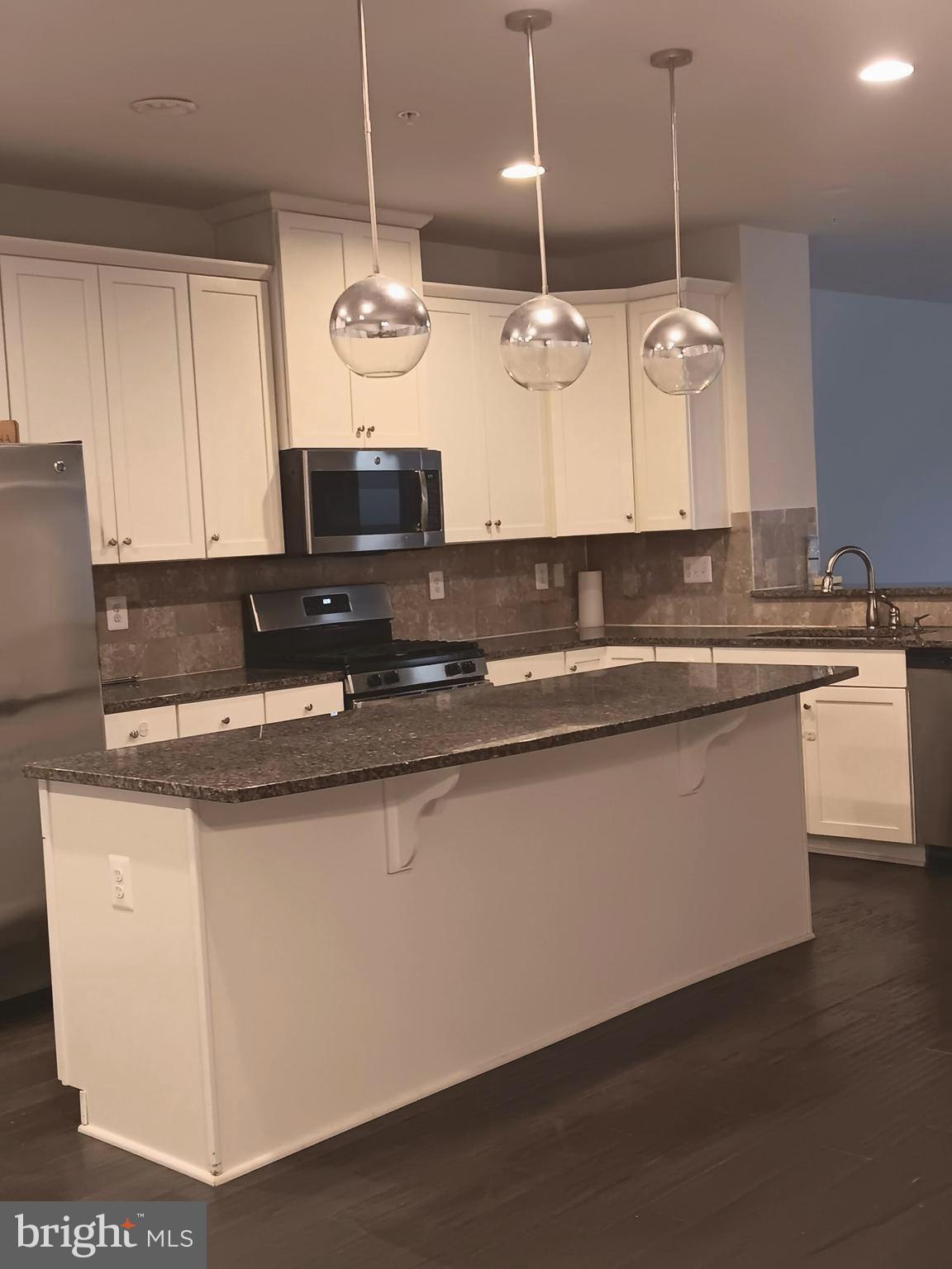 WESTSIDE - Residential Lease