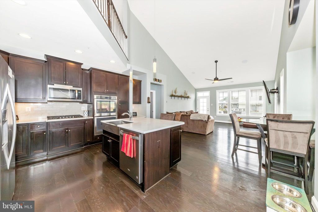 Photo of 20203 Huntington Court, HAGERSTOWN, MD 21742 (MLS # MDWA2031686)