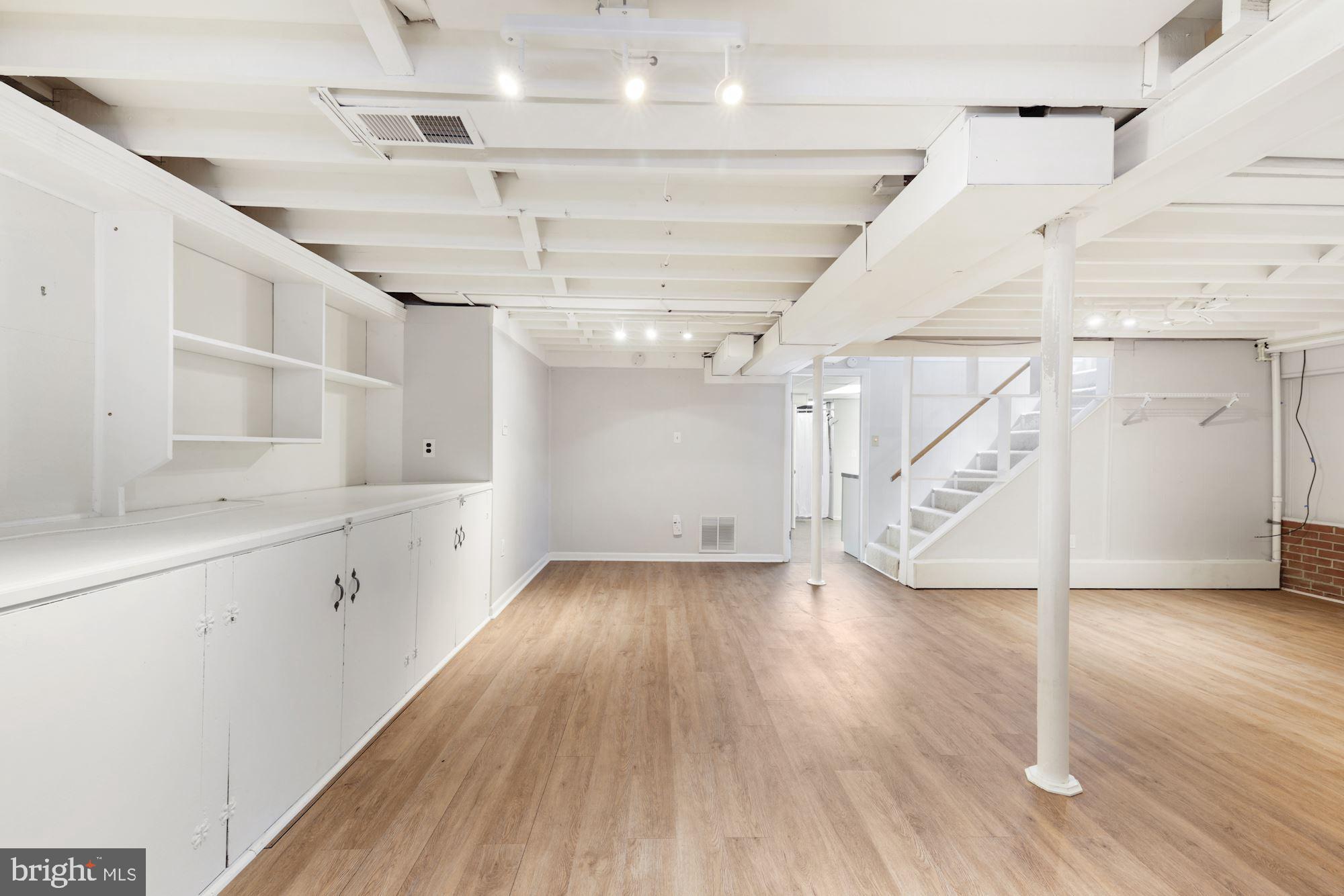 RANDOLPH HILLS - Residential Lease